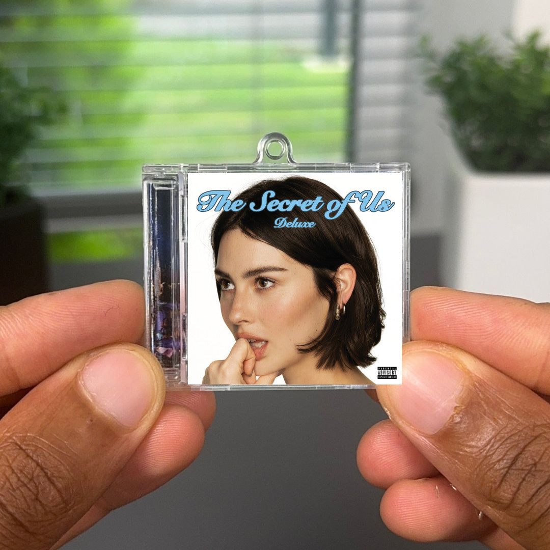 The Secret of Us (Deluxe) Albumtag